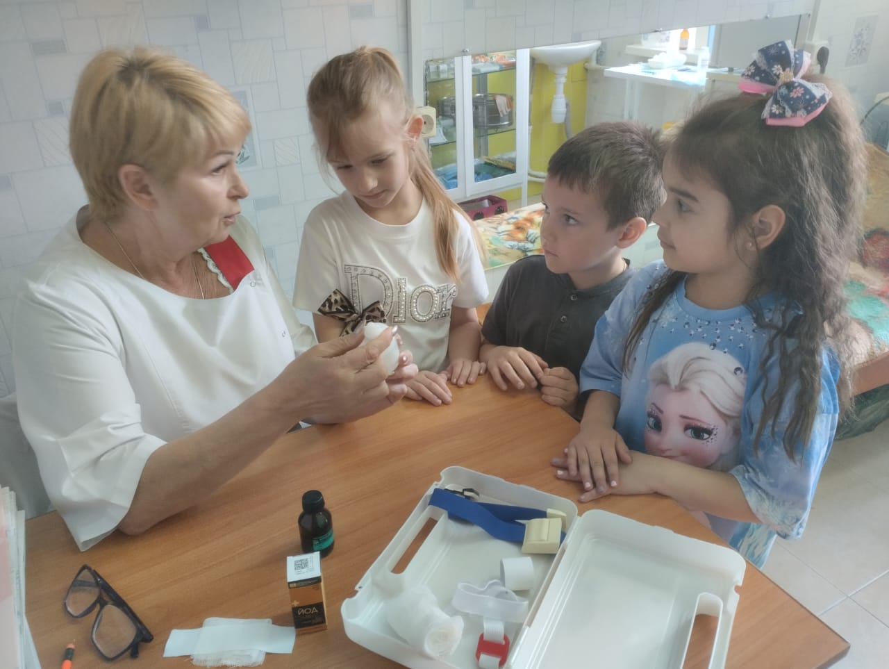 «Волшебное колесо-2025. Станция «Первые шаги доврачебной помощи» «Волшебное колесо-2025. Станция «Первые шаги доврачебной помощи»